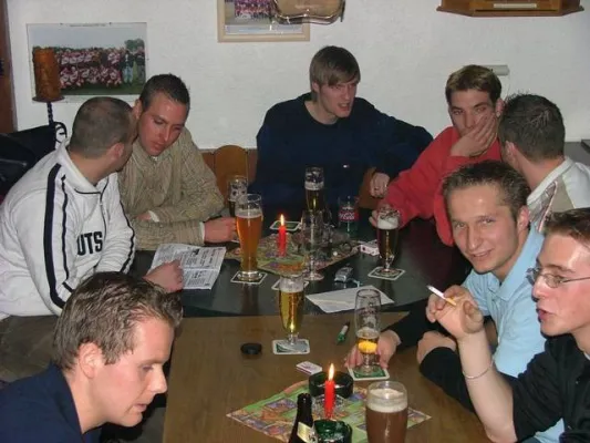 2004 - Feier 2. Mannschaft Dez.